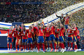 角色以截然 角色以截然